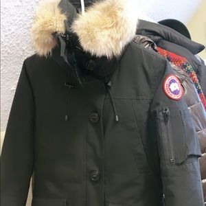 Canada Goose Victoria Parka- Women size is XS
